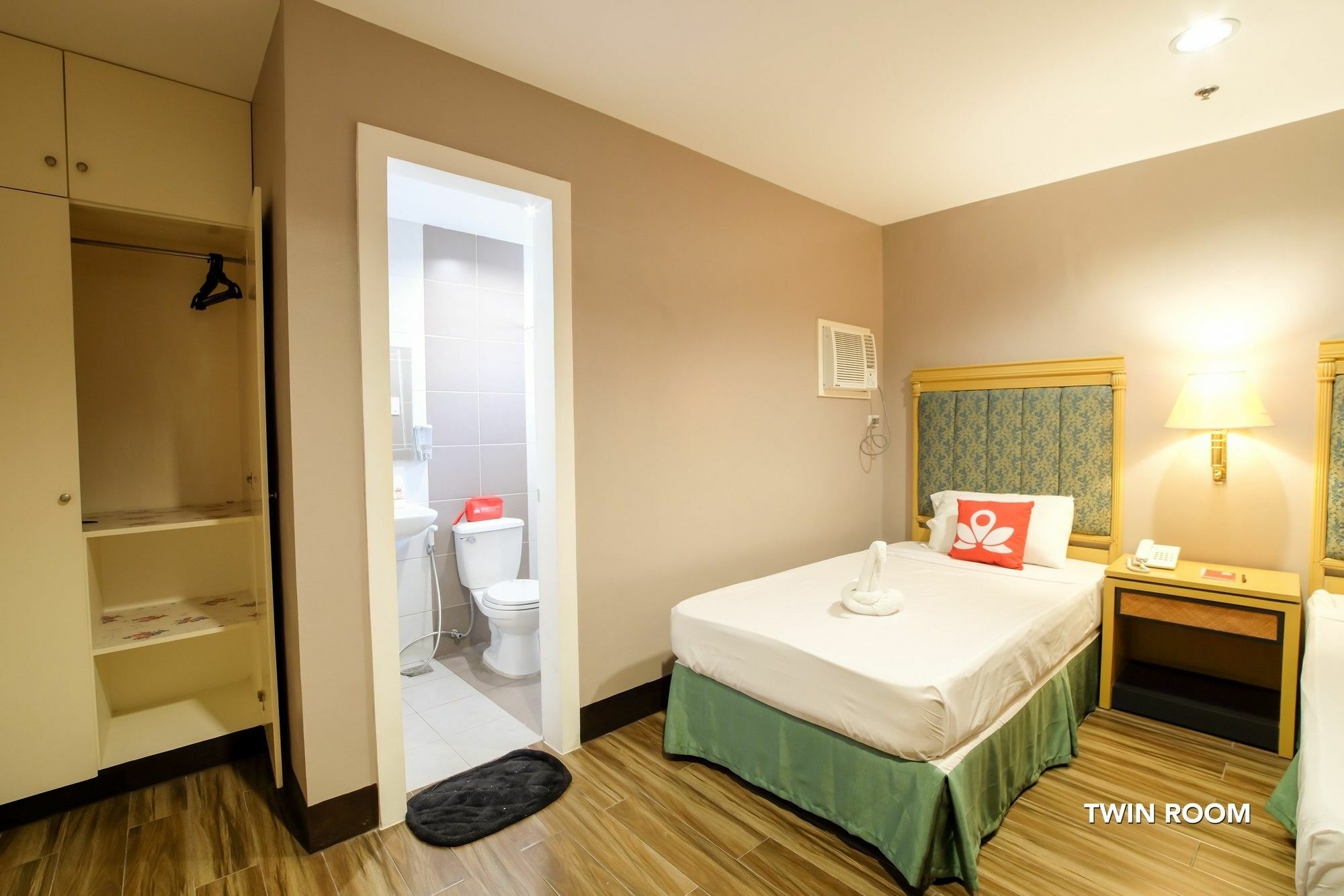 Zen Rooms Del Pilar Malate Манила Екстериор снимка