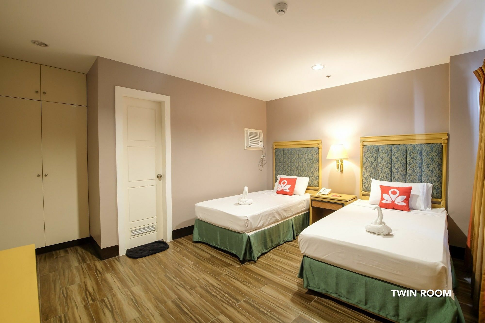 Zen Rooms Del Pilar Malate Манила Екстериор снимка