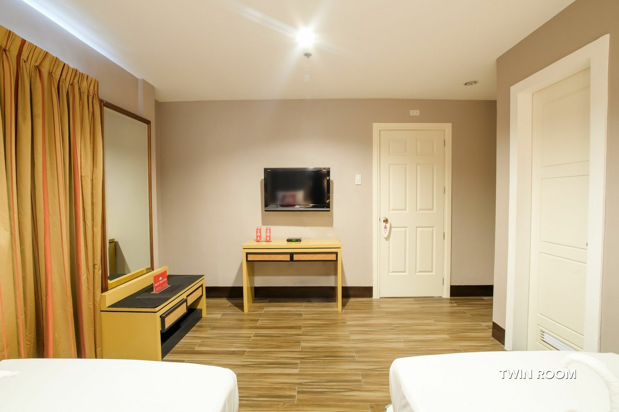 Zen Rooms Del Pilar Malate Манила Екстериор снимка